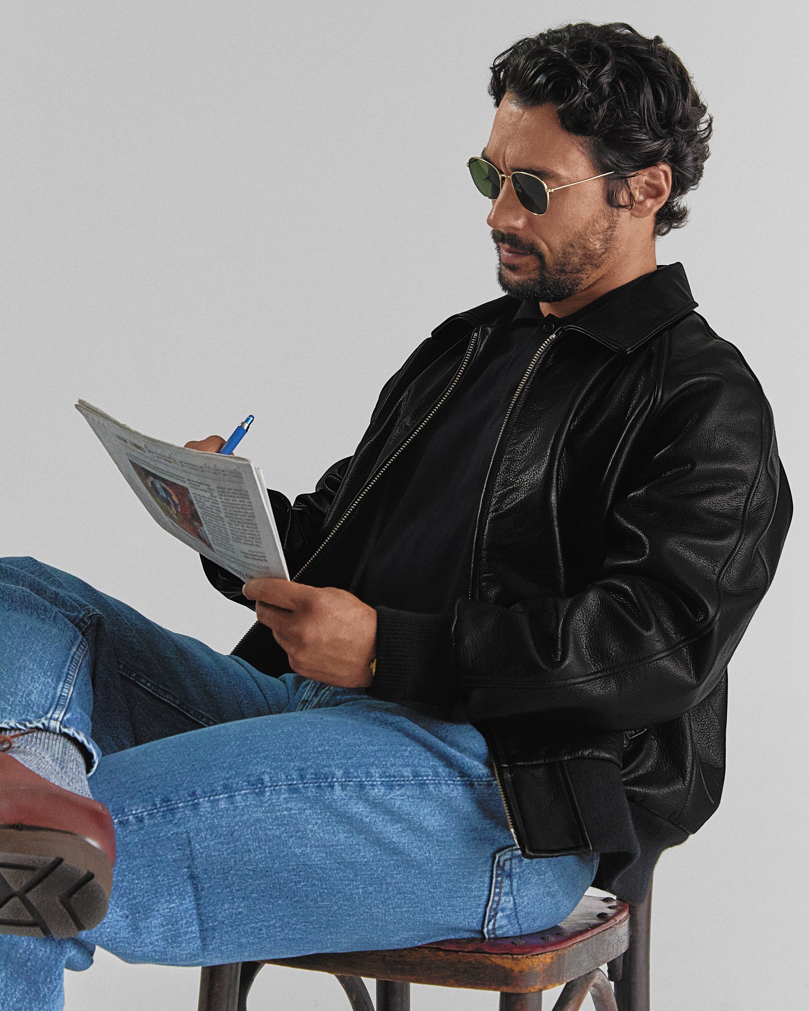 THE RIVERTON - Black Old English Leather Raglan Classic Fit Bomber